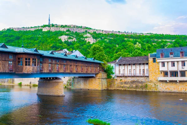 Bulgaristan'da Lofça osam Nehri şehirde ahşap köprü kapalı