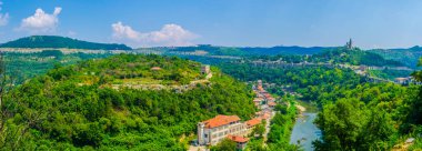 Çarevetler tarafından yönetilen Veliko Tarnovo 'nun hava manzarası