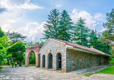 Bulgari, Kazanlak 'ta antik bir Trakya mezarı manzarası