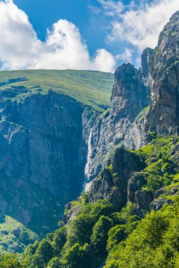 Raisko Praskalo Şelalesi Balkanlar 'ın orta kesimindeki Bulgari Milli Parkı' nda.