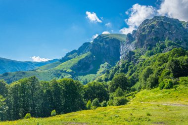 Raisko Praskalo Şelalesi Balkanlar 'ın orta kesimindeki Bulgari Milli Parkı' nda.