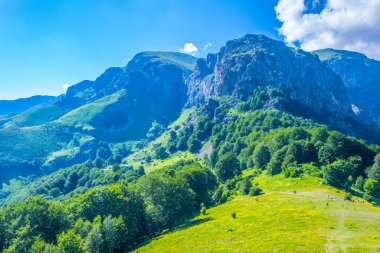 Raisko Praskalo Şelalesi Balkanlar 'ın orta kesimindeki Bulgari Milli Parkı' nda.