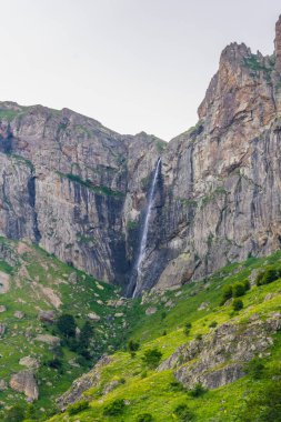 Raisko Praskalo Şelalesi Balkanlar 'ın orta kesimindeki Bulgari Milli Parkı' nda.