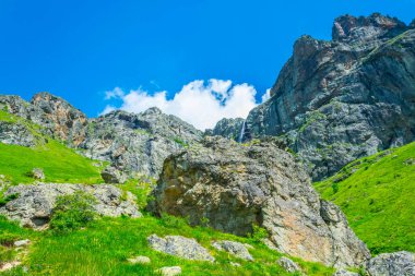 Raisko Praskalo Şelalesi Balkanlar 'ın orta kesimindeki Bulgari Milli Parkı' nda.