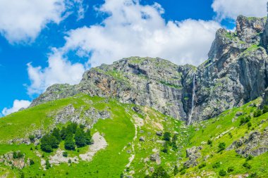 Raisko Praskalo Şelalesi Balkanlar 'ın orta kesimindeki Bulgari Milli Parkı' nda.