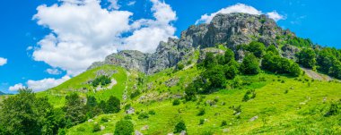 Raisko Praskalo Şelalesi Balkanlar 'ın orta kesimindeki Bulgari Milli Parkı' nda.