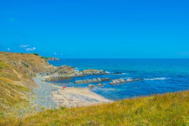 Bulgaristan 'da Sinemorets yakınlarındaki engebeli kıyı manzarası