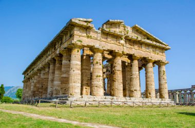 Paestum 'daki antik harabe tesisinde bulunan Nettuno tapınağının ayrıntılı görüntüsü
