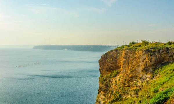 Bulgari 'deki Kaliakra kalesinin yanındaki kayalıklar