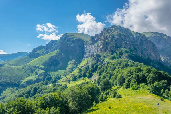 Raisko Praskalo Şelalesi Balkanlar 'ın orta kesimindeki Bulgari Milli Parkı' nda.