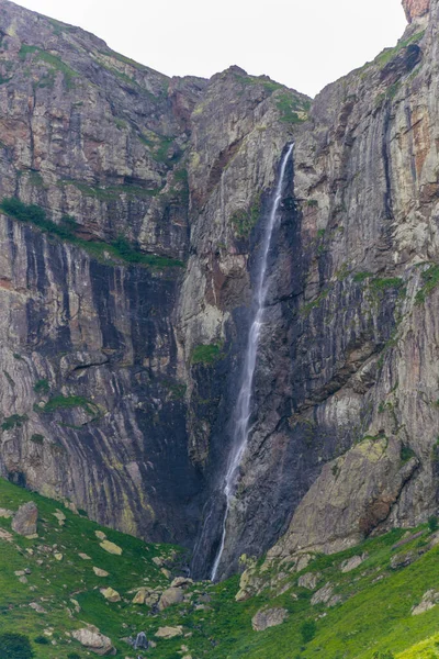 Raisko Praskalo Şelalesi Balkanlar 'ın orta kesimindeki Bulgari Milli Parkı' nda.