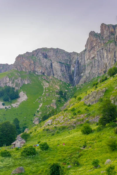 Raisko Praskalo Şelalesi Balkanlar 'ın orta kesimindeki Bulgari Milli Parkı' nda.