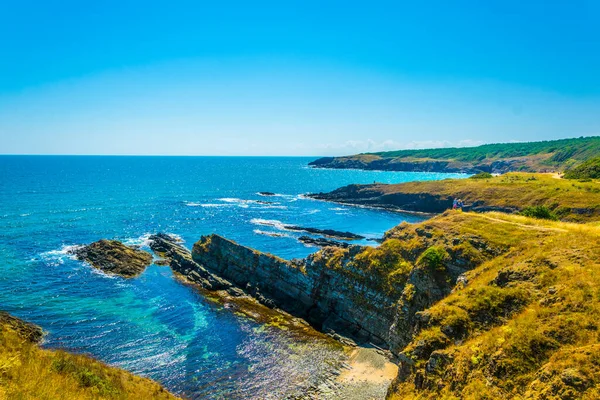 Bulgaristan 'da Sinemorets yakınlarındaki engebeli kıyı manzarası