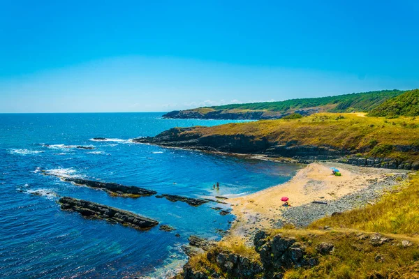 Bulgaristan 'da Sinemorets yakınlarındaki engebeli kıyı manzarası