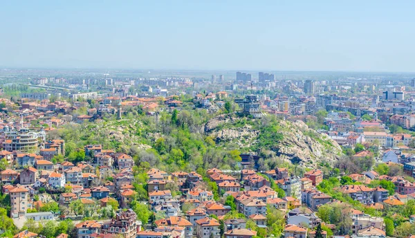 Eski kasabası ve antik Roma 'dan yadigârlarıyla ünlü Bulgar şehir plövdiv' inin havadan görünüşü. Kültürel mirası nedeniyle 2017 Avrupa kültür başkenti oldu..