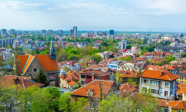 Eski kasabası ve antik Roma 'dan yadigârlarıyla ünlü Bulgar şehir plövdiv' inin havadan görünüşü. Kültürel mirası nedeniyle 2017 Avrupa kültür başkenti oldu..