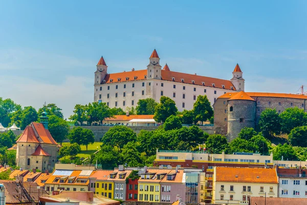 View Bratislava Castle Situated Hill Next Danube River Slovakia — Stock Photo, Image