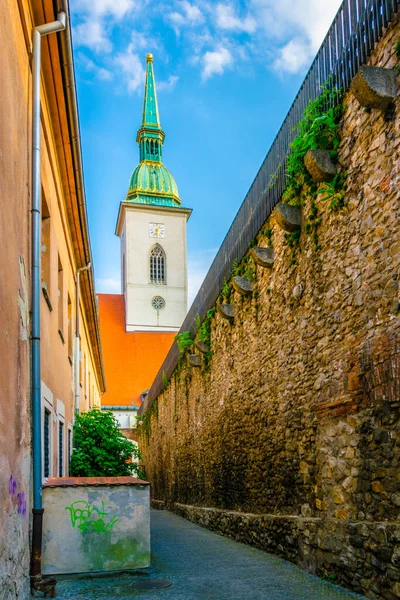 Szent Márton Katedrális Erődítmény Végén Pozsonyban Szlovákiában — Stock Fotó