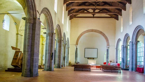 Napoli 'deki ünlü turistik mekan manzarası - Aziz Gennaro' nun yeraltı mezarları.