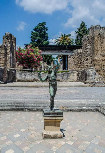 Pompeii City heykeli 79bc içinde Vezüv Yanardağı ve patlama tarafından tahrip