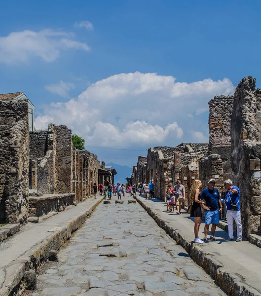 People Walking Ruins Former Italian City Pompeii Naples — Stockfoto