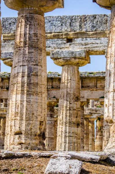 Detailní Pohled Chrám Nettuno Nachází Starobylém Zříceninovém Komplexu Paestu — Stock fotografie