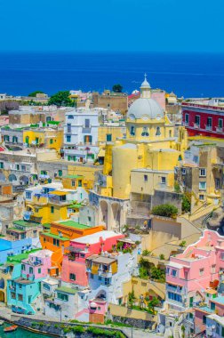 İtalyan Adası procida onun renkli marina, küçük dar sokakları ve hep birlikte turistlerin Napoli - napoli her yıl kalabalığından çekmek birçok plajlar.