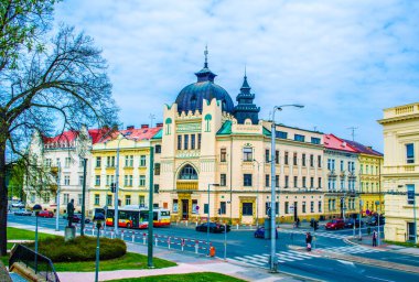 Czech şehrindeki muhteşem sinagog binası Hradec kralove