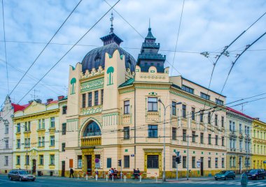 Czech şehrindeki muhteşem sinagog binası Hradec kralove