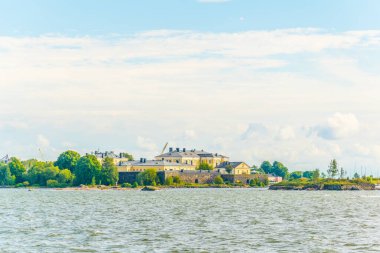 Finlandiya 'da Helsinki Körfezi' nde küçük bir ada manzarası