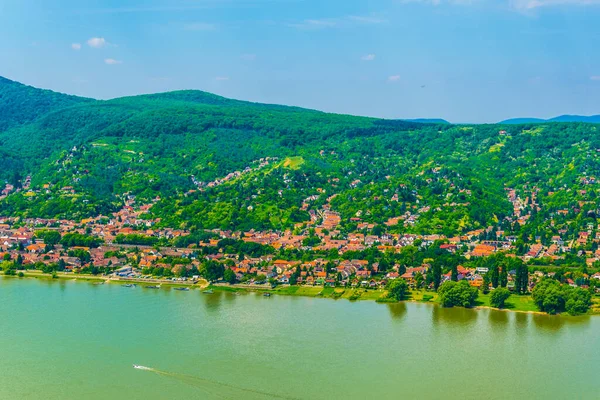 View Nagymaros Town Situated Shore Visegrad Castle Next Danube River — Stock Fotó