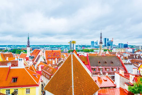 Toompea Hill, Estonya 'dan Tallin' in hava manzarası