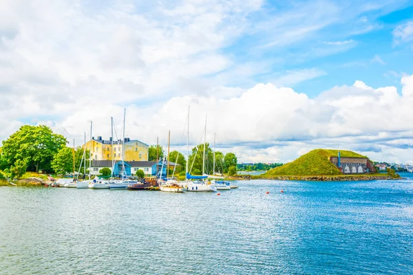 Finlandiya 'daki Suomenlinna limanı