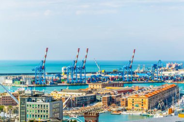 İtalya 'daki Ceneviz Limanı' nın havadan görüntüsü.