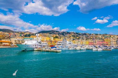 Genoa limanının panoramatik görüntüsü