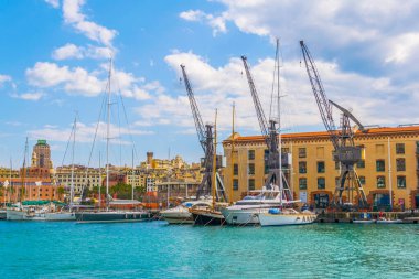 Genoa limanının panoramatik görüntüsü