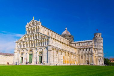 pisa ve mucizeler meydanında leaning tower katedral