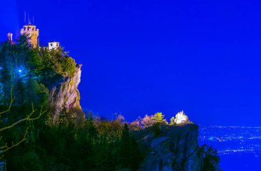 Night view of the second tower of San Marino: the Cesta or Fratta