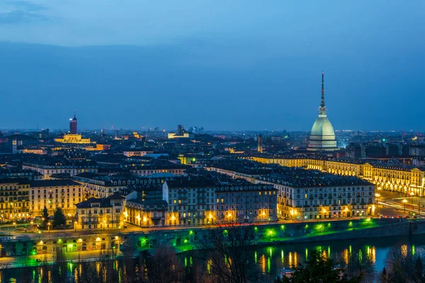 Talyan Şehir Torinosunun Gece Hava Manzarası — Stok fotoğraf
