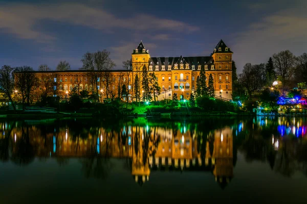 Castello Del Valentino Baroque Castle Seen River Night Turin Italy —  Fotos de Stock