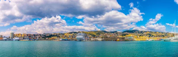 Panoramatic View Port Genoa — стоковое фото