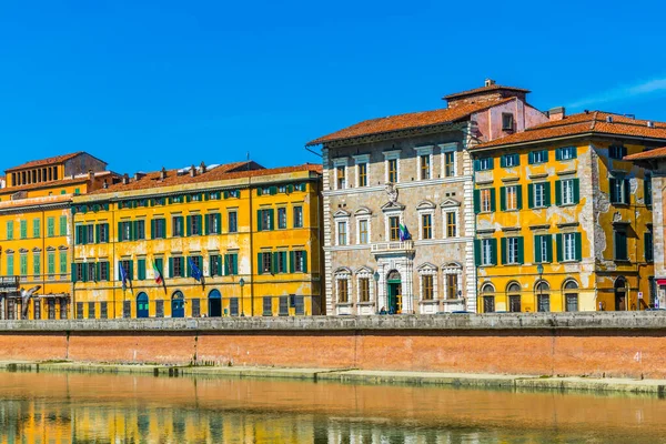 Historical Buildings Stretched Alongside River Arno Historical Center Italian City — Stock fotografie