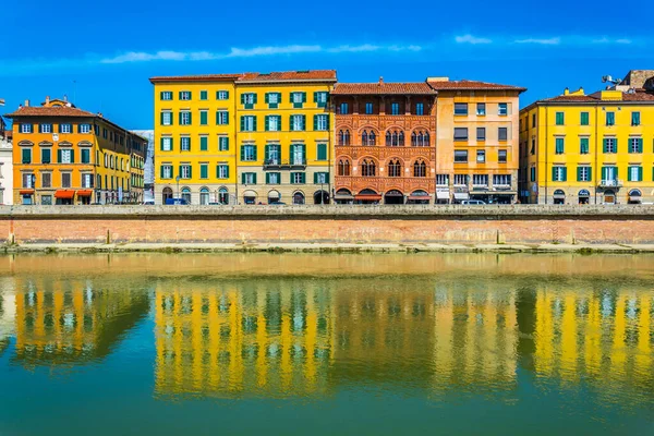 Historical Buildings Stretched Alongside River Arno Historical Center Italian City — Foto Stock