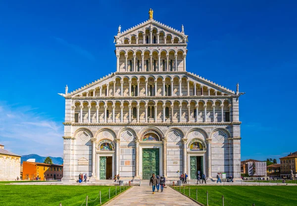 Pisa Mucizeler Meydanında Leaning Tower Katedral — Stok fotoğraf