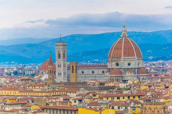 İtalya, Floransa 'daki Santa Maria del Fiore' un güzel hava manzarası