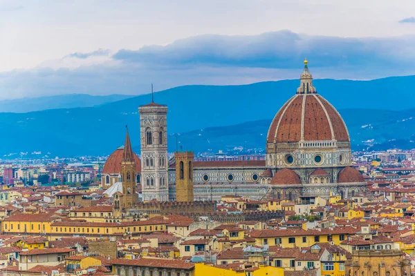 İtalya, Floransa 'daki Santa Maria del Fiore' un güzel hava manzarası