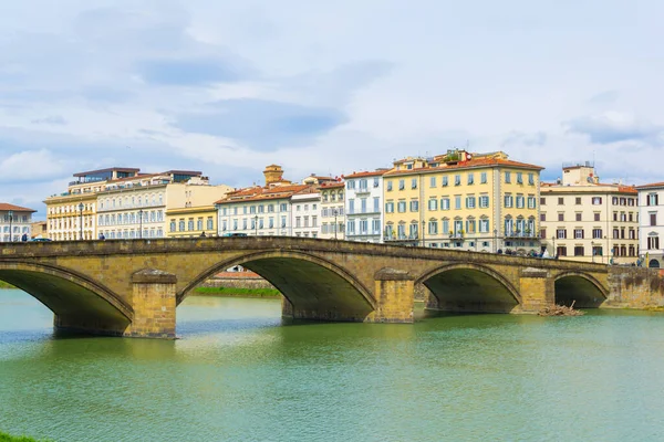 Historical Buildings Stretched Alongside River Arno Historical Center Italian City — Stock fotografie