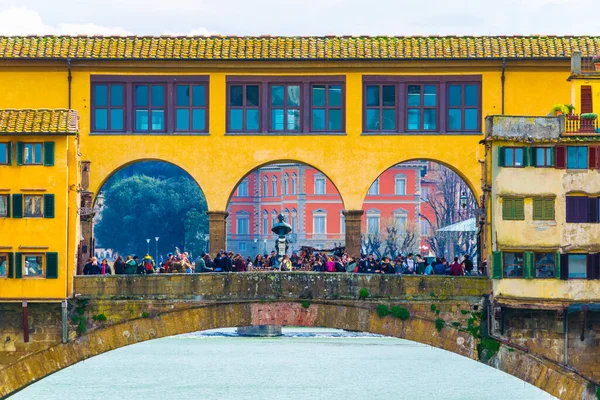 Λεπτομέρεια Μπαλκονιού Της Γέφυρας Ponte Vecchio Στην Ιταλική Πόλη Florence — Φωτογραφία Αρχείου