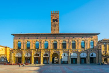 İtalyan şehir sucuğundaki podesta sarayının manzarası