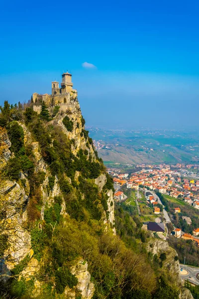 San Marino Birinci Kulesi manzaralı Guaita 